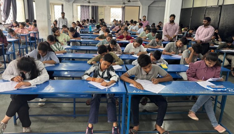 अभ्यास प्रतिभा खोज परीक्षा में सैकड़ों विद्यार्थियों ने लिया हिस्सा, परीक्षा के बाद बोले भविष्य के लिए मिला मार्गदर्शन
