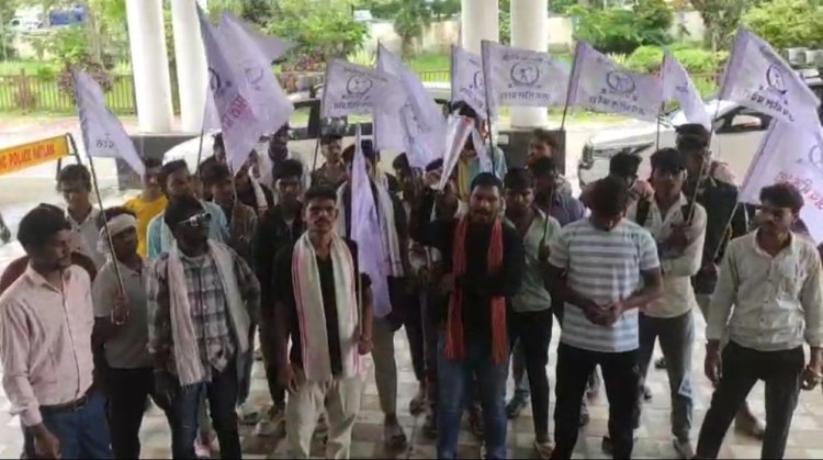 मध्यप्रदेश के छात्रावासों में हुई घटनाओं व समस्याओं के खिलाफ किया प्रदर्शन